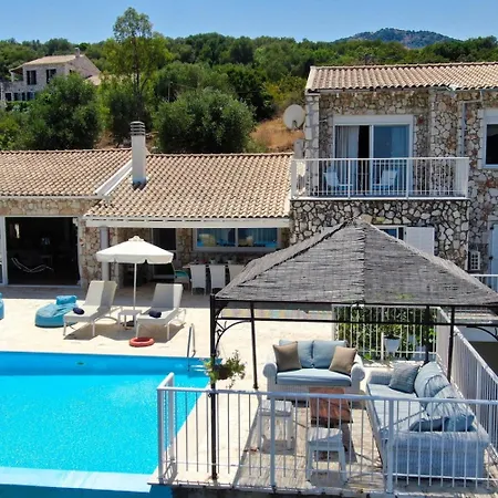 Helion Heated Pool 빌라 Kellia